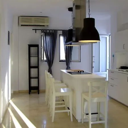 Hotel Helios And Apts 2*